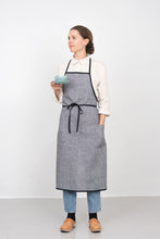 Linen Piping Apron Houndstooth